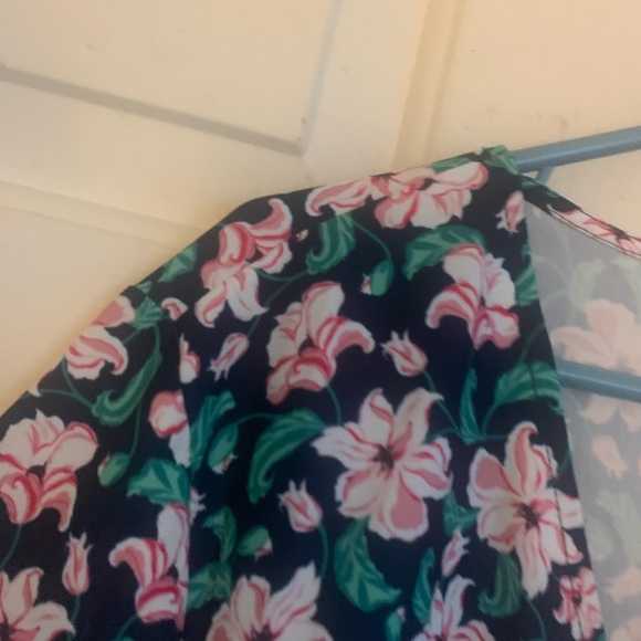 New Betabrand Perfect Peonies Wrap Blouse Top SZ Large - Picture 7 of 9